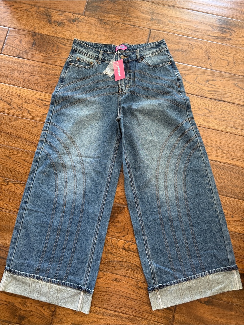 Edikted Women’s Wide-Leg Blue Denim Jeans with Decorative Stitching
